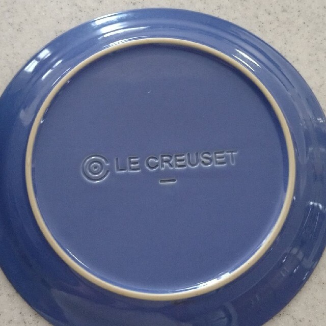 LE CREUSET(ルクルーゼ)のル・クルーゼ　プレート　23センチ2枚 インテリア/住まい/日用品のキッチン/食器(食器)の商品写真