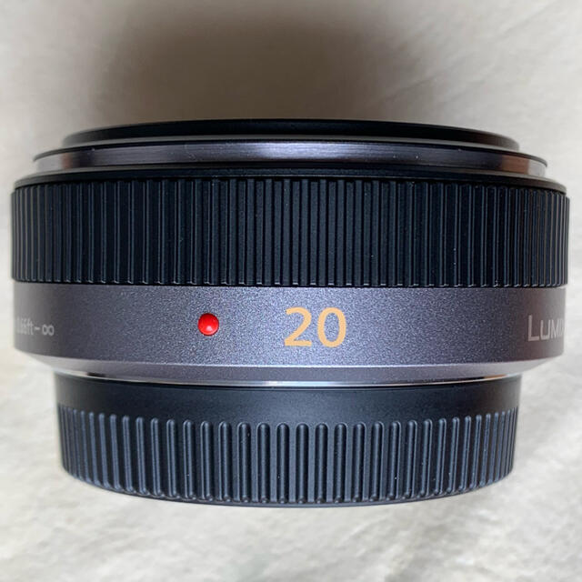 Panasonic(パナソニック)のPanasonic Lumix G 20mm F1.7 H-H020 スマホ/家電/カメラのカメラ(レンズ(単焦点))の商品写真