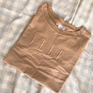 ジーユー(GU)の【連休お値下げ❗️】GU×ELLEコラボ　TシャツSサイズ(Tシャツ(半袖/袖なし))