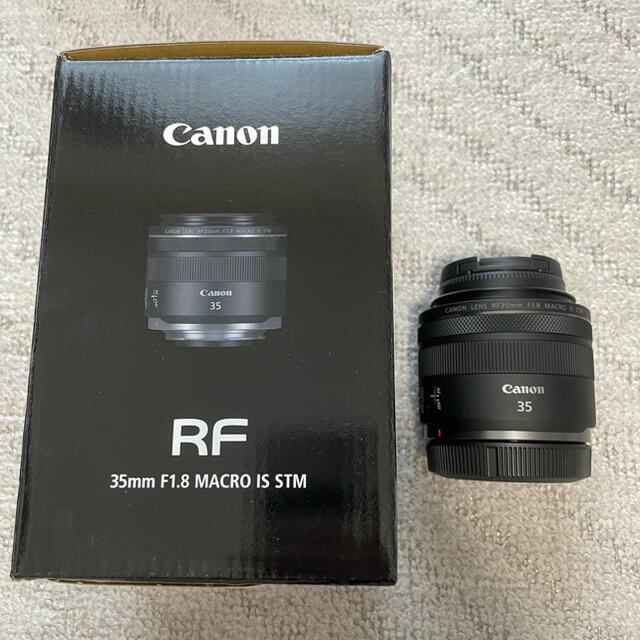 Canon(キヤノン)のCanon RF35mm F1.8 MACRO IS STM 美品 スマホ/家電/カメラのカメラ(レンズ(単焦点))の商品写真