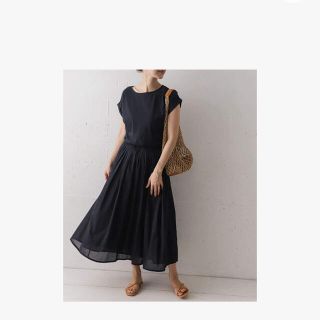 アーバンリサーチドアーズ(URBAN RESEARCH DOORS)のみずみず様専用　アーバンリサーチドアーズ　ギャザーワンピース(ロングワンピース/マキシワンピース)
