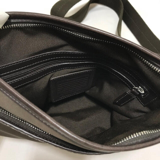COACH(コーチ)の極美品✨コーチ ミニシグネチャーF70325 ショルダーバッグ 男女◎ レディースのバッグ(ショルダーバッグ)の商品写真