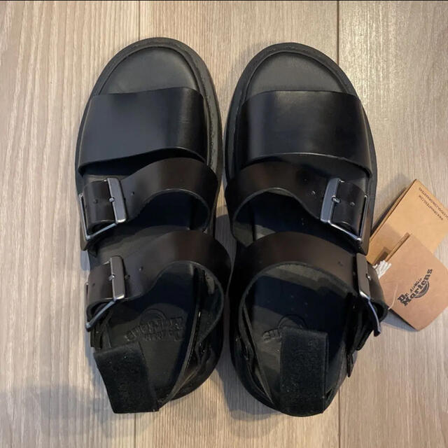 Dr.Martens/GRYPHONE サンダル epqxwSD1oG - www.archeoparkvsestary.cz