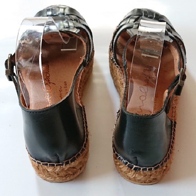gaimo(ガイモ)のgaimoｶﾞｲﾓ おなじみのｼﾞｭｰﾄｿｰﾙ×本革 厚底ﾒｯｼｭｻﾝﾀﾞﾙ 黒 レディースの靴/シューズ(サンダル)の商品写真