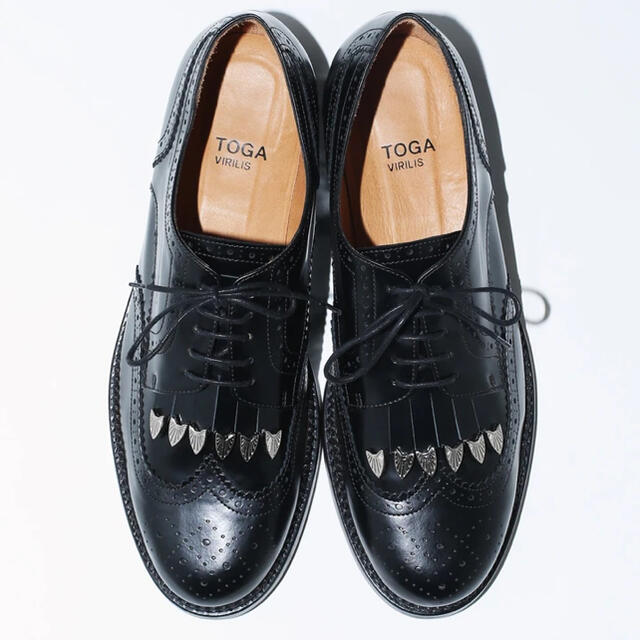 TOGA(トーガ)のTOGA VIRILIS TASSEL BROGUE SHOES 41 27.5 メンズの靴/シューズ(ドレス/ビジネス)の商品写真