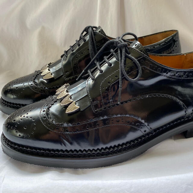 TOGA(トーガ)のTOGA VIRILIS TASSEL BROGUE SHOES 41 27.5 メンズの靴/シューズ(ドレス/ビジネス)の商品写真