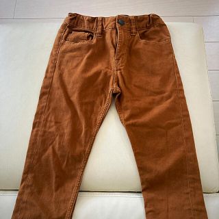 エイチアンドエム(H&M)のH&M ほぼ新品！スキニージーンズ 135(パンツ/スパッツ)