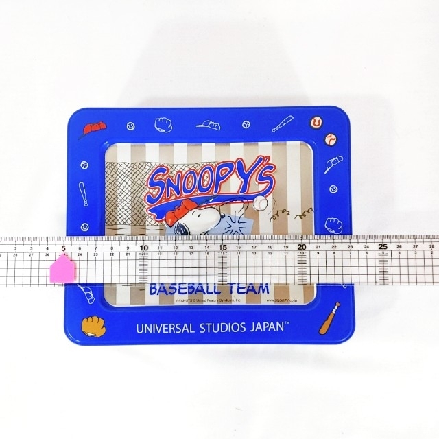 SNOOPY(スヌーピー)のUSJ ユニバ SNOOPY スヌーピー 野球 お菓子 空き缶 缶 エンタメ/ホビーのおもちゃ/ぬいぐるみ(キャラクターグッズ)の商品写真