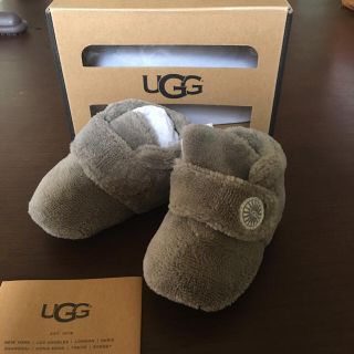 アグ(UGG)のUGGベビーシューズ♡新品！<今の価格今週まで♪>(その他)