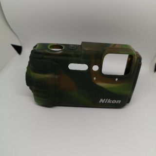 ニコン(Nikon)のCOOLPIX AW130用シリコンカバー(コンパクトデジタルカメラ)