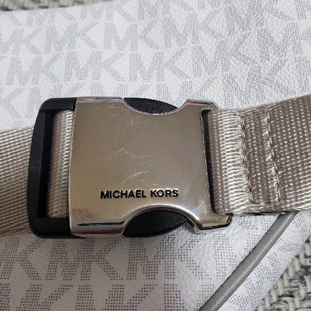 Michael Kors(マイケルコース)の☆かーーれーーん様専用☆ レディースのバッグ(ボディバッグ/ウエストポーチ)の商品写真