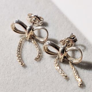 スタージュエリー(STAR JEWELRY)の【Kさま専用】STAR JEWELRY　シルバーリボンピアス(ピアス)