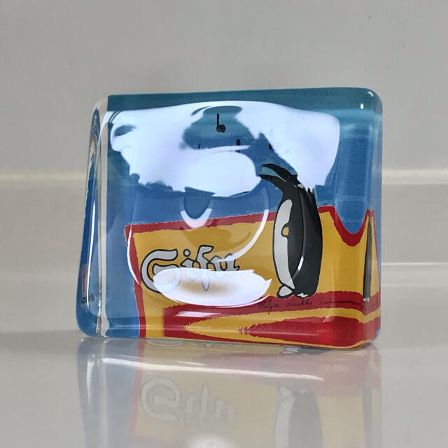 iittala(イッタラ)の【希少品】iittala ヘルヤ ガラスカード "Sisu Penguin" インテリア/住まい/日用品のインテリア小物(置物)の商品写真