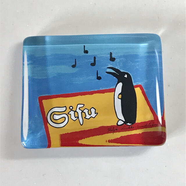 iittala(イッタラ)の【希少品】iittala ヘルヤ ガラスカード "Sisu Penguin" インテリア/住まい/日用品のインテリア小物(置物)の商品写真