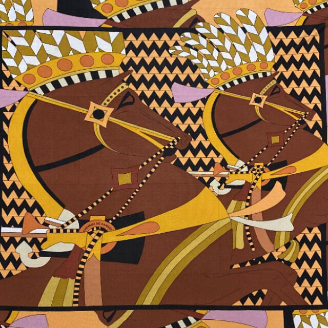 Hermes(エルメス)のエルメス　スカーフ　シルクジャージー　スムーズ・カレ90 カルナック神殿の馬 レディースのファッション小物(バンダナ/スカーフ)の商品写真