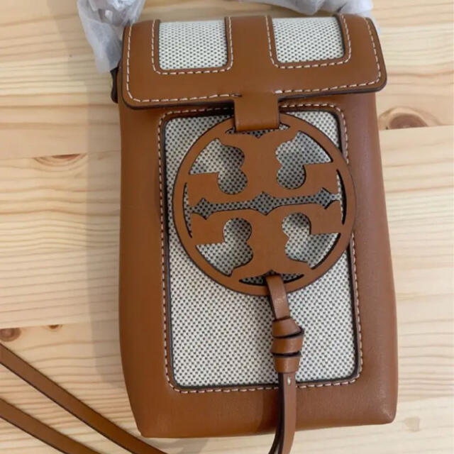 Tory Burch(トリーバーチ)の新品未使用　トリーバーチ　ミラーフォン　ブラウン レディースのバッグ(ショルダーバッグ)の商品写真