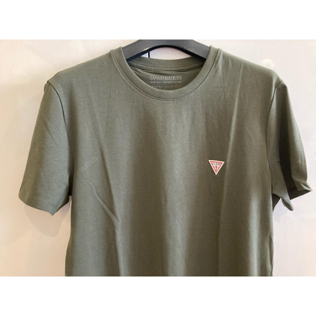 GUESS(ゲス)の新品未使用！GUESS ゲスオーガニックコットンTシャツ　カーキXS メンズのトップス(Tシャツ/カットソー(半袖/袖なし))の商品写真