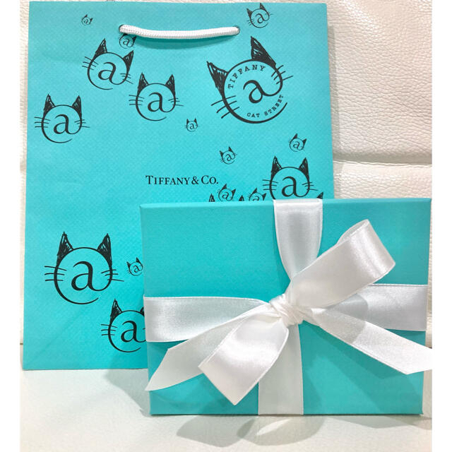 Tiffany & Co.(ティファニー)の【キャットストリート限定】新品　カード ケース ティファニー ブルー レザー レディースのファッション小物(名刺入れ/定期入れ)の商品写真