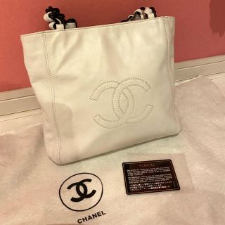 シャネル(CHANEL)のお値下げシャネル★CHANEL プラチェーンホワイトラムスキントート(ハンドバッグ)