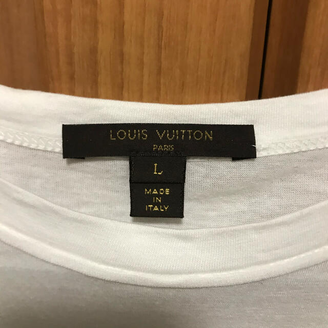 LOUIS VUITTON(ルイヴィトン)のLOUIS VUITTON ハート　ロゴ　Tシャツ レディースのトップス(Tシャツ(半袖/袖なし))の商品写真