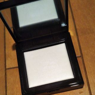 ローラメルシエ(laura mercier)のローラメルシエ シークレットブラーリング パウダー フォー アンダーアイズ(コンシーラー)