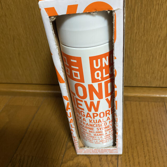 UNIQLO(ユニクロ)のユニクロステンレスボトル エンタメ/ホビーのコレクション(ノベルティグッズ)の商品写真