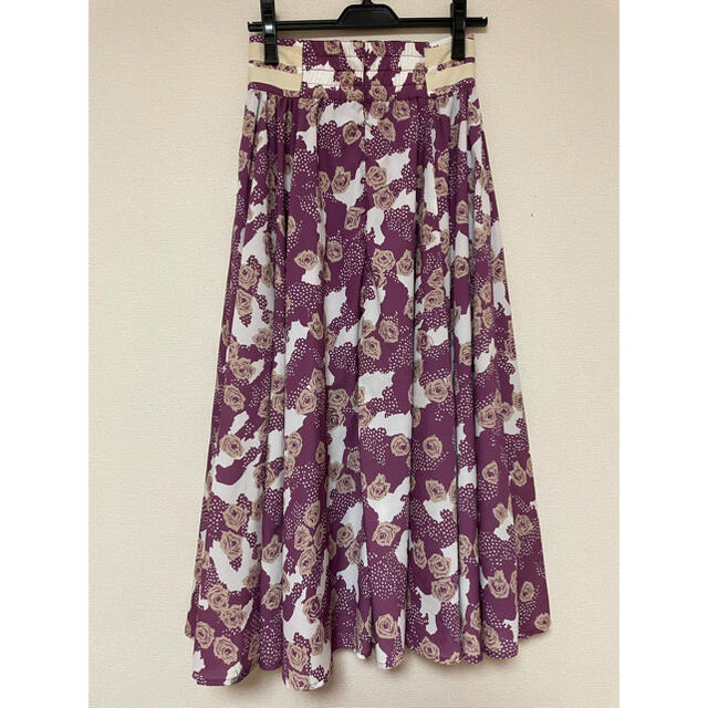 Lily Brown(リリーブラウン)のリリーブラウン Lily Brown バラ柄ロングスカート レディースのスカート(ロングスカート)の商品写真