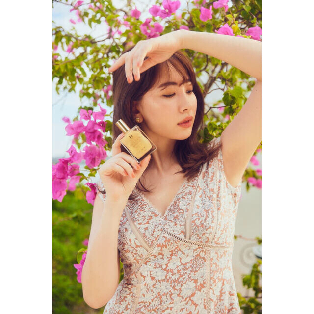 新品未使用タグ付 完売品 正規品 フローラル ドレスの通販 by ♡Lilly