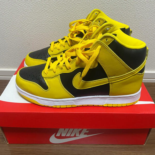 NIKE(ナイキ)のNIKE DUNK HIGH BLACK/VARSITY MAIZE メンズの靴/シューズ(スニーカー)の商品写真