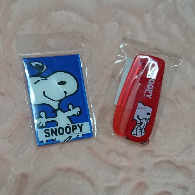 SNOOPY(スヌーピー)のスヌーピー鏡クシセット レディースのファッション小物(ミラー)の商品写真