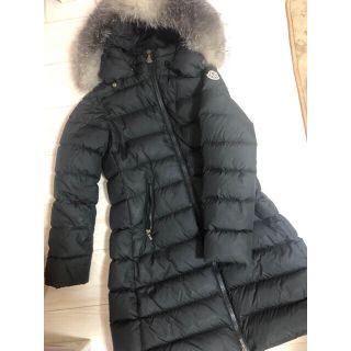 得価大人気 MONCLER ホワイト 早い者勝ちですの通販 by しまかぜ購入