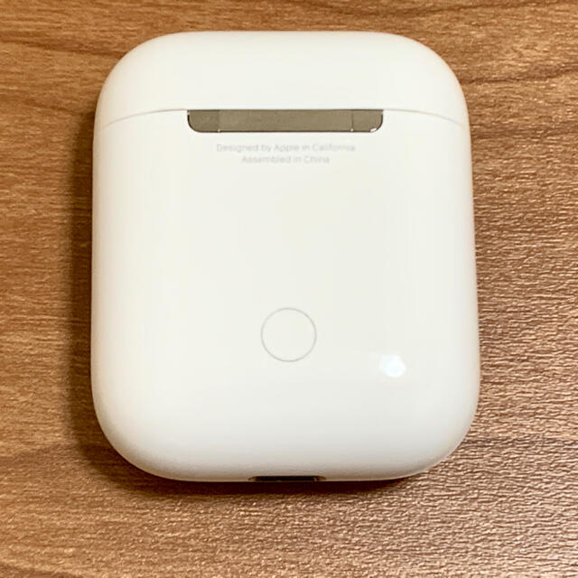 Apple(アップル)のApple AirPods 第1世代　本体 スマホ/家電/カメラのオーディオ機器(ヘッドフォン/イヤフォン)の商品写真