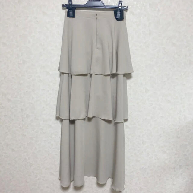 GREED Exclusive Flare Skirt in Beigeの通販 by mii_'s shop｜グリードならラクマ - グリード 低価お得