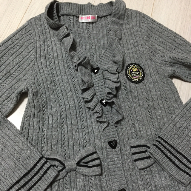 mezzo piano(メゾピアノ)のメゾピアノ美品制服風カーディガン130グレー キッズ/ベビー/マタニティのキッズ服女の子用(90cm~)(カーディガン)の商品写真