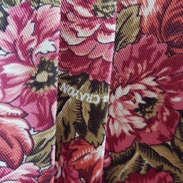 Lois CRAYON(ロイスクレヨン)のLois CRAYON　プリーツ花柄スカート レディースのスカート(その他)の商品写真