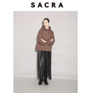 サクラ(SACRA)のSACRA  フェイクレザー　プリーツスカート(ロングスカート)