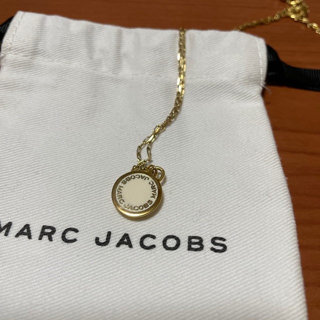 MARC JACOBS(マークジェイコブス)の【最終値下】マークジェイコブス　ネックレス　ゴールド レディースのアクセサリー(ネックレス)の商品写真