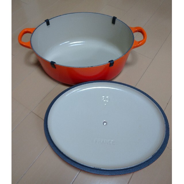LE CREUSET(ルクルーゼ)のLe Creuset  29cm  Oval oven インテリア/住まい/日用品のキッチン/食器(鍋/フライパン)の商品写真