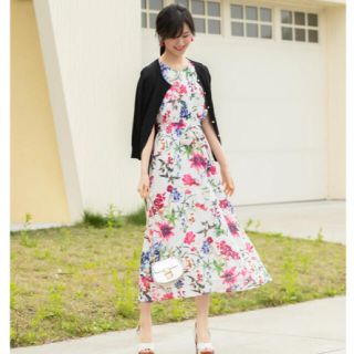 トッコ(tocco)のトッコクローゼット リゾートフラワーシフォンマキシワンピース(ロングワンピース/マキシワンピース)