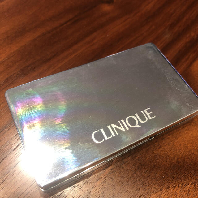 CLINIQUE(クリニーク)のクリニーク   アイブロウ パレット  限定 コスメ/美容のベースメイク/化粧品(パウダーアイブロウ)の商品写真