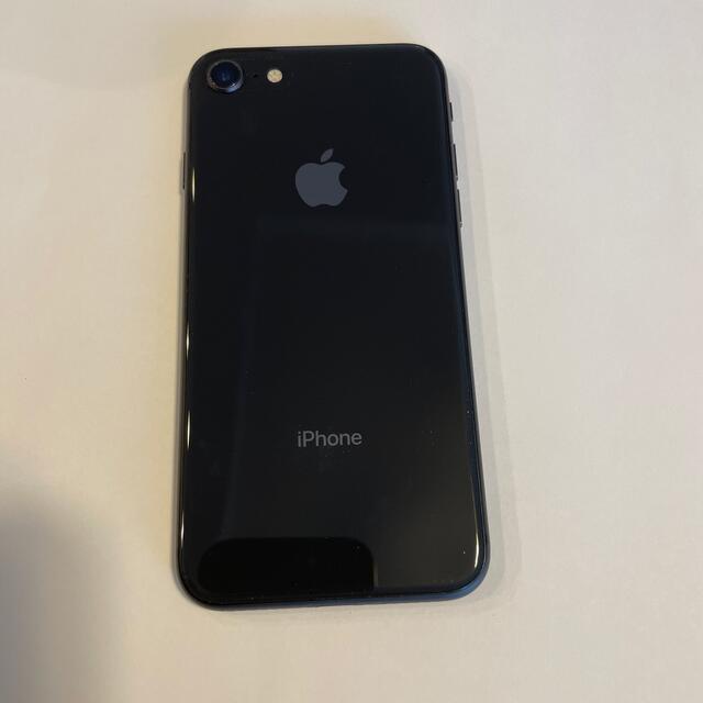 Apple(アップル)のiphone8 64GB  Black 本体のみ スマホ/家電/カメラのスマートフォン/携帯電話(スマートフォン本体)の商品写真