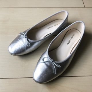 オデットエオディール(Odette e Odile)のOdette e Odile バレエシューズ シルバー 22.5㎝(バレエシューズ)