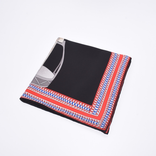 Hermes(エルメス)のエルメス  カレ90 スカーフ 黒/赤 レディースのファッション小物(バンダナ/スカーフ)の商品写真