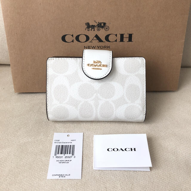 COACH(コーチ)の2021年春夏新作★新品 COACH コーチ 二つ折り財布 グレイシャーホワイト レディースのファッション小物(財布)の商品写真