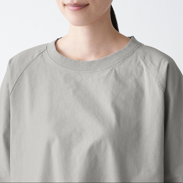 MUJI (無印良品)(ムジルシリョウヒン)の インド綿洗いざらし五分袖布帛Ｔシャツ 婦人Ｍ～Ｌ・グレー レディースのトップス(Tシャツ(半袖/袖なし))の商品写真