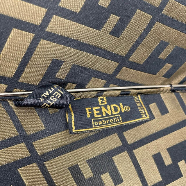 FENDI(フェンディ)のFENDI フェンディ ズッカ 折り畳み 傘 アンブレラ レディースのファッション小物(傘)の商品写真