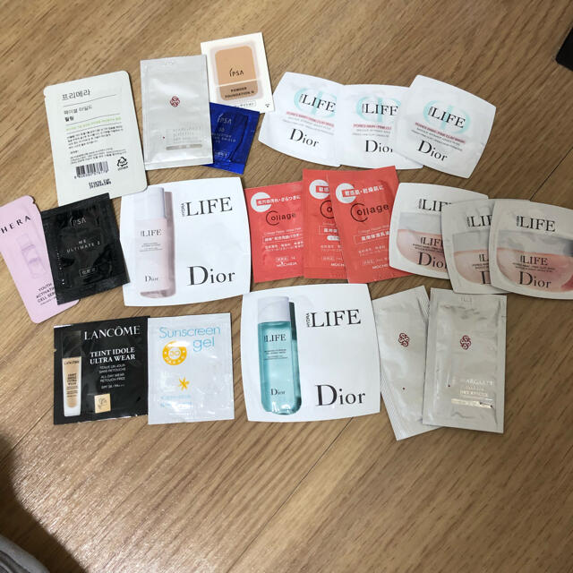 Dior(ディオール)の試供品　デパコスetc コスメ/美容のキット/セット(サンプル/トライアルキット)の商品写真