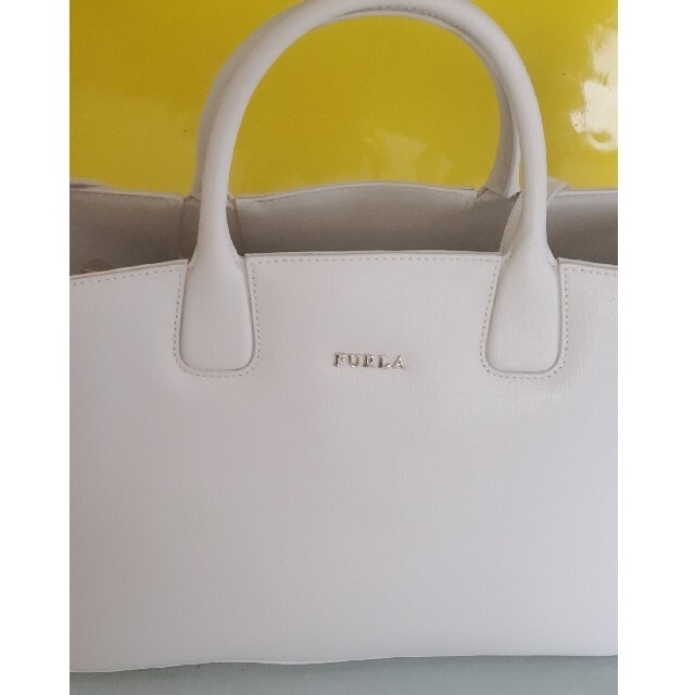 先行販売商品 FURLA NET ミニ　バイカラー　ホワイト　ブラック　新品未使用 ハンドバッグ