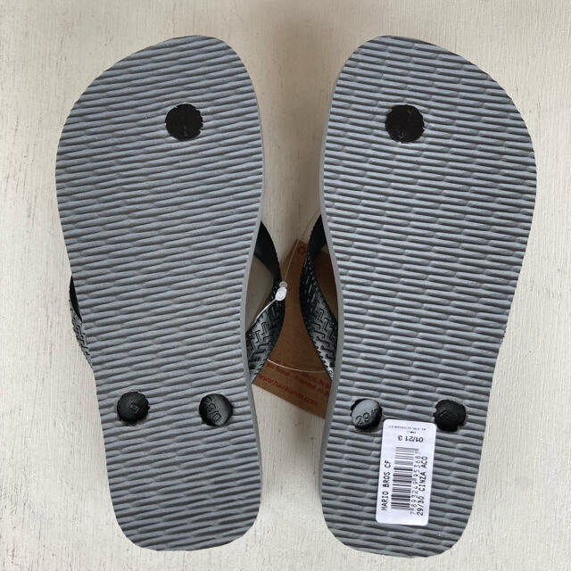 havaianas(ハワイアナス)の新品　スーパーマリオ　ハワイアナス　サンダル　ビーチサンダル　19cm キッズ/ベビー/マタニティのキッズ靴/シューズ(15cm~)(サンダル)の商品写真