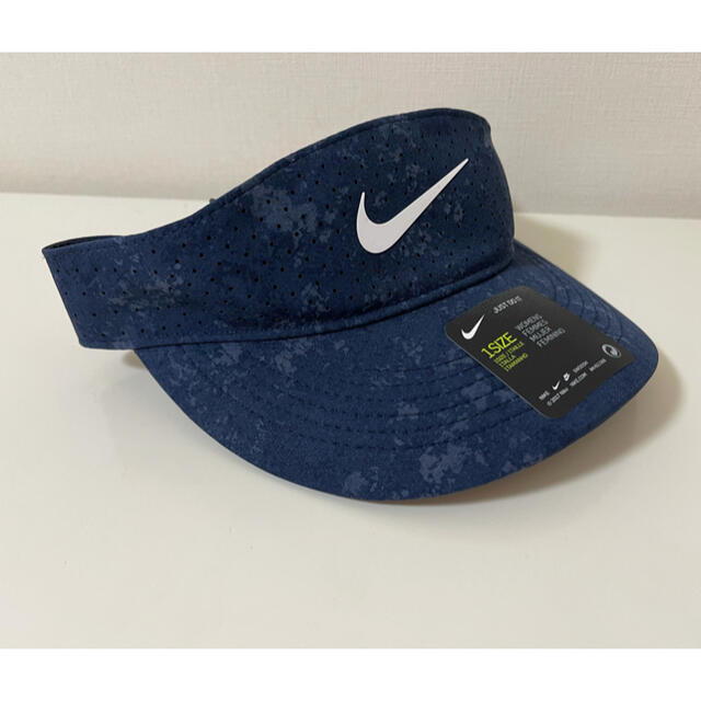 NIKE(ナイキ)のmsya様　ナイキ　バイザー　Navy スポーツ/アウトドアのテニス(その他)の商品写真